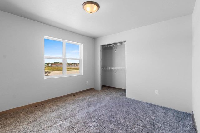 1707 GOLDEN GATE DRIVE, Appleton, WI 54913