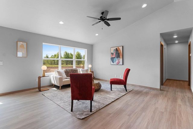 1707 GOLDEN GATE DRIVE, Appleton, WI 54913
