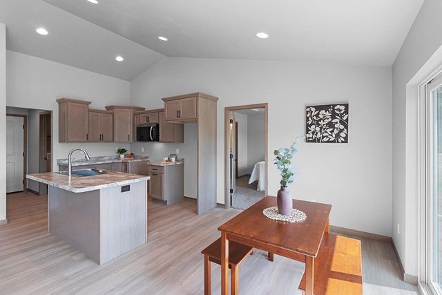 1707 GOLDEN GATE DRIVE, Appleton, WI 54913