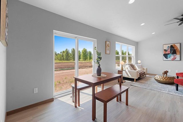 1707 GOLDEN GATE DRIVE, Appleton, WI 54913