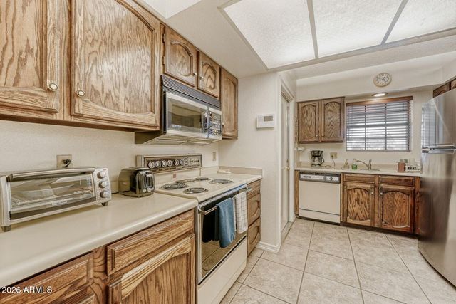 4209 E EVERETT Drive, Phoenix, AZ 85032