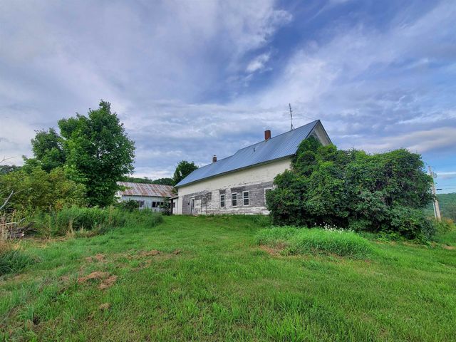 128 Valley View Road, Waterford, VT 05819