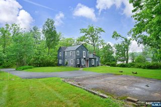 54 W Hobart Gap Road, Livingston, NJ 07039