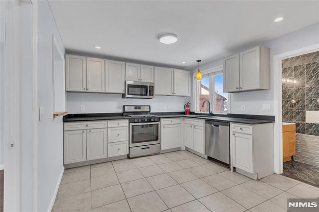 323 Van Houten Avenue, Passaic, NJ 07055