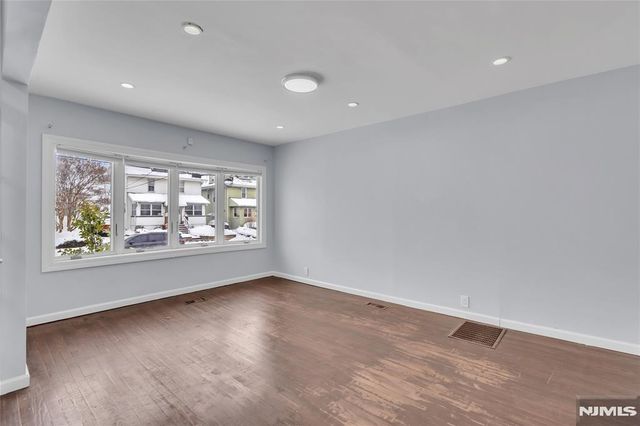 323 Van Houten Avenue, Passaic, NJ 07055