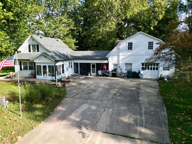 888 E 560 S, Anderson, IN 46013
