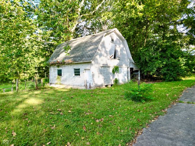 888 E 560 S, Anderson, IN 46013