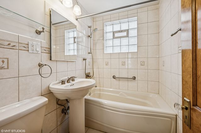 1016 S Mayfield Avenue, Chicago, IL 60644