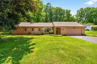 25 Little Brook Drive, Perinton, NY 14534