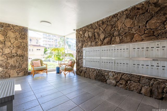 1710 Makiki Street 401, Honolulu, HI 96822