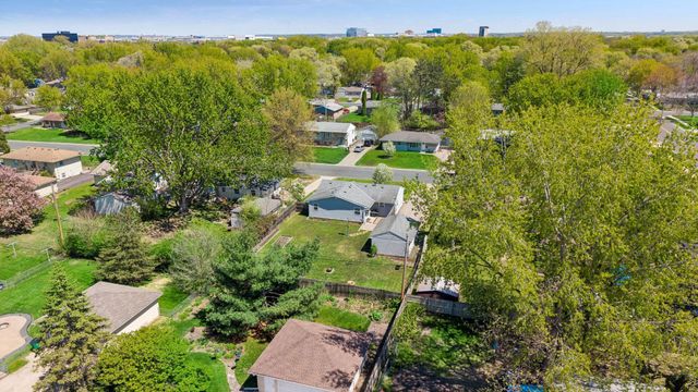 8332 Elliot Avenue S, Bloomington, MN 55420