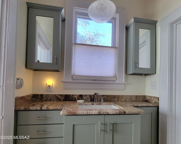 528 E 2nd Street, Tucson, AZ 85705