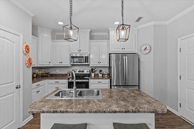 104 Erie Drive, Dothan, AL 36301