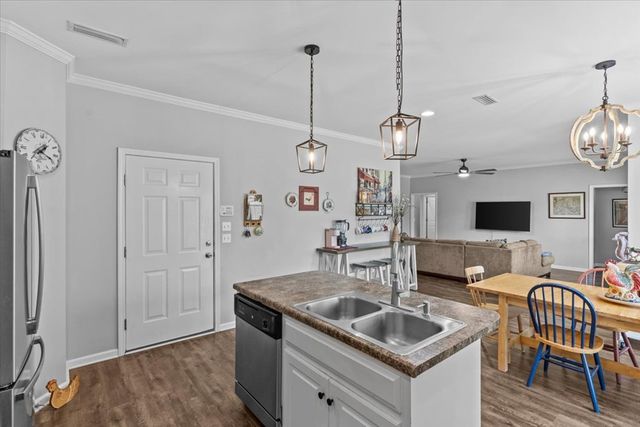 104 Erie Drive, Dothan, AL 36301