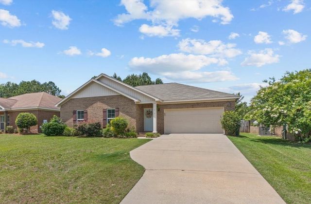 104 Erie Drive, Dothan, AL 36301
