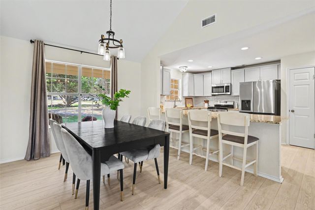 140 Comanche TRL, Georgetown, TX 78633