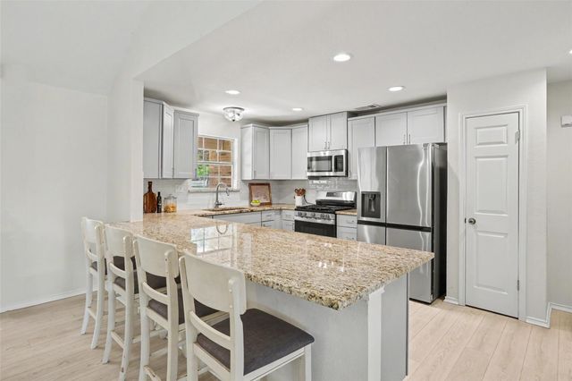 140 Comanche TRL, Georgetown, TX 78633