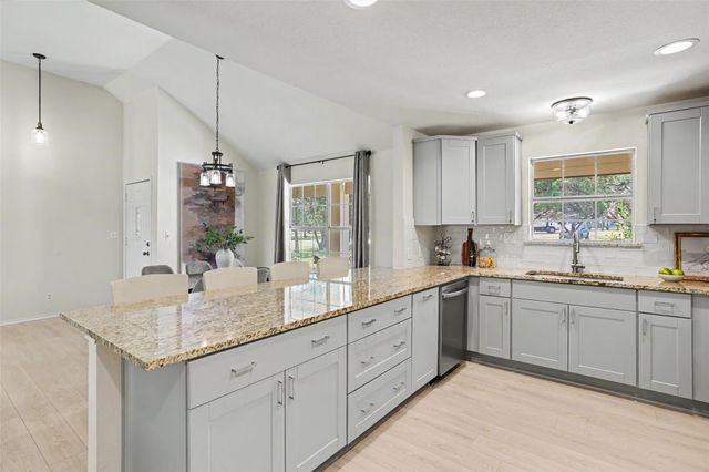 140 Comanche TRL, Georgetown, TX 78633