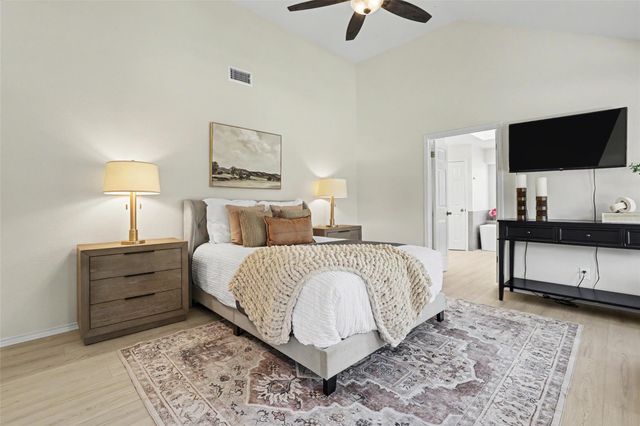 140 Comanche TRL, Georgetown, TX 78633