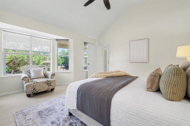 140 Comanche TRL, Georgetown, TX 78633