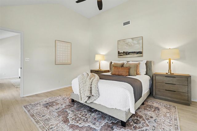 140 Comanche TRL, Georgetown, TX 78633