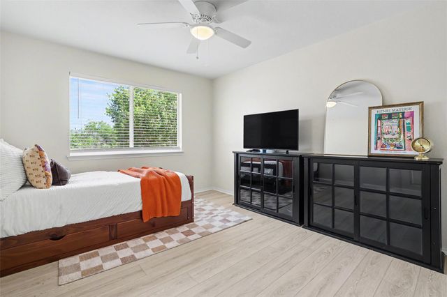 140 Comanche TRL, Georgetown, TX 78633