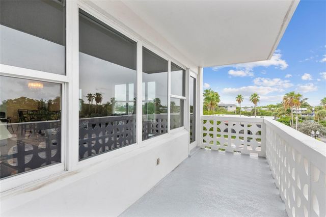 4010 Galt Ocean Drive 312, Fort Lauderdale, FL 33308