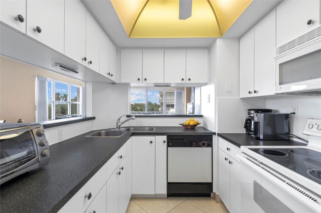 4010 Galt Ocean Drive 312, Fort Lauderdale, FL 33308