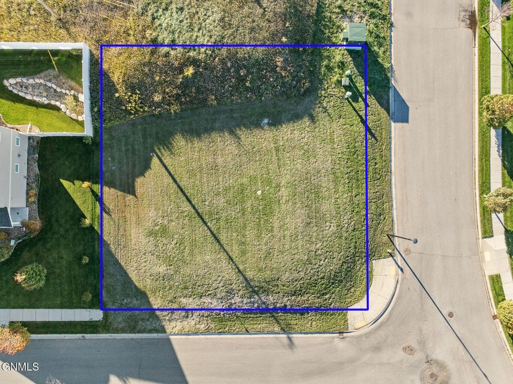 6923 University Avenue N, Williston, ND 58801 photo 3