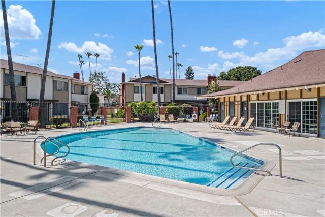 1722 Mitchell 172, Tustin, CA 92780