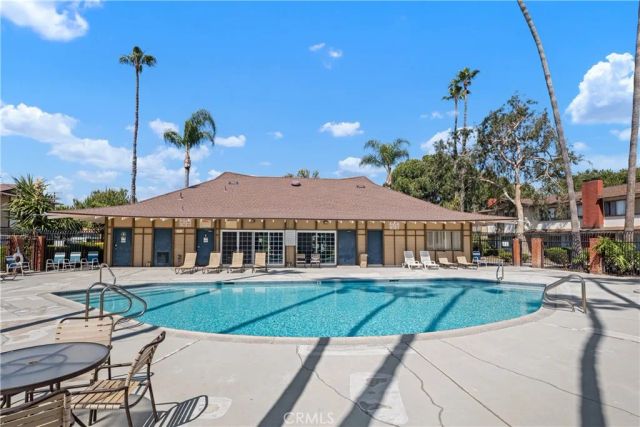 1722 Mitchell 172, Tustin, CA 92780