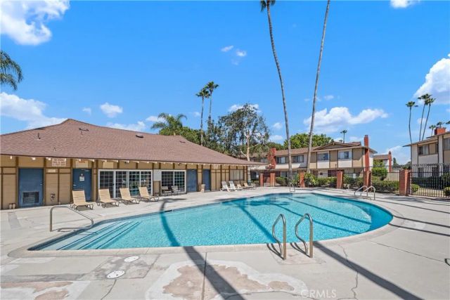 1722 Mitchell 172, Tustin, CA 92780