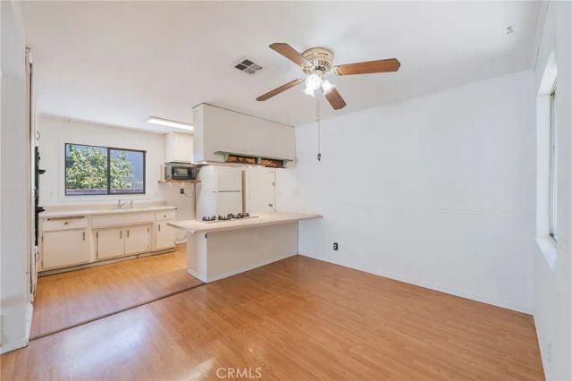 331 E. Olive Ave., La Habra, CA 90631