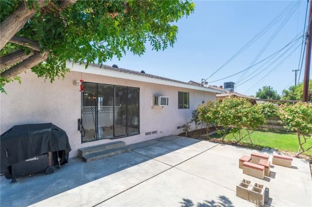 331 E. Olive Ave., La Habra, CA 90631