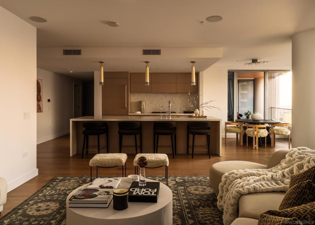 888 W E Street 2105, San Diego, CA 92101 — photo 2