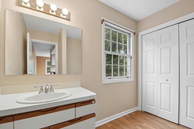 4 Herbert Drive B, Sutton, MA 01590