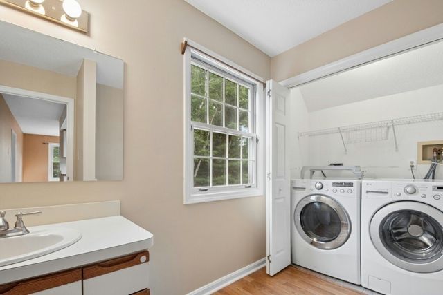 4 Herbert Drive B, Sutton, MA 01590