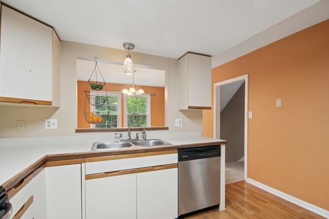 4 Herbert Drive B, Sutton, MA 01590