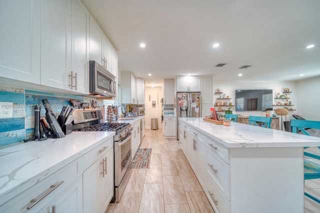 20120 SW 84th Place, Cutler Bay, FL 33189