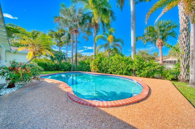 20120 SW 84th Place, Cutler Bay, FL 33189