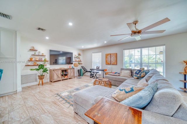20120 SW 84th Place, Cutler Bay, FL 33189