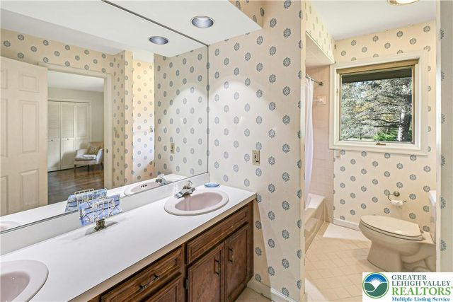 1588 Saucon Valley Road, Lower Saucon Twp, PA 18015