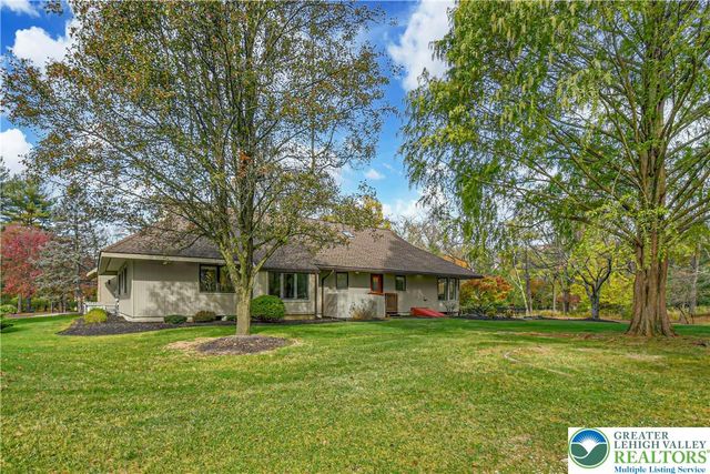 1588 Saucon Valley Road, Lower Saucon Twp, PA 18015