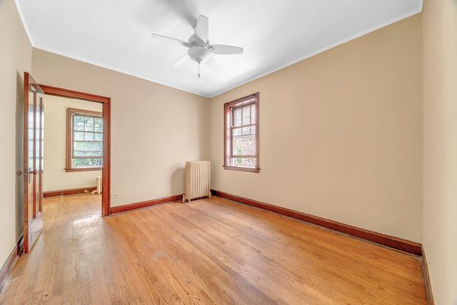 2442 Birdsall Street, Blue Island, IL 60406