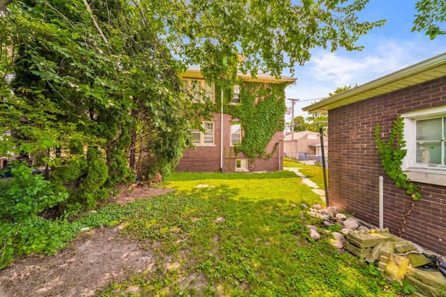 2442 Birdsall Street, Blue Island, IL 60406