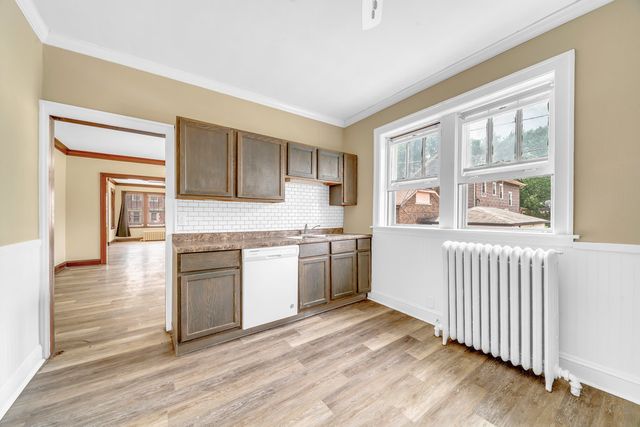 2442 Birdsall Street, Blue Island, IL 60406
