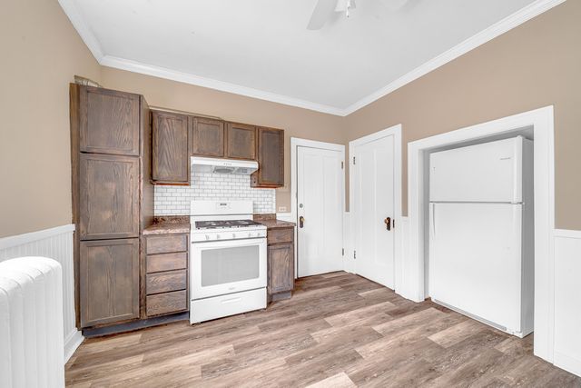 2442 Birdsall Street, Blue Island, IL 60406