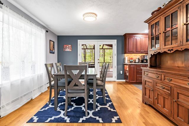 4 Cherokee Court, Londonderry, NH 03053