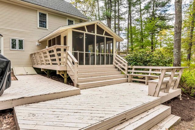 4 Cherokee Court, Londonderry, NH 03053