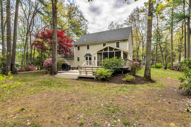 4 Cherokee Court, Londonderry, NH 03053